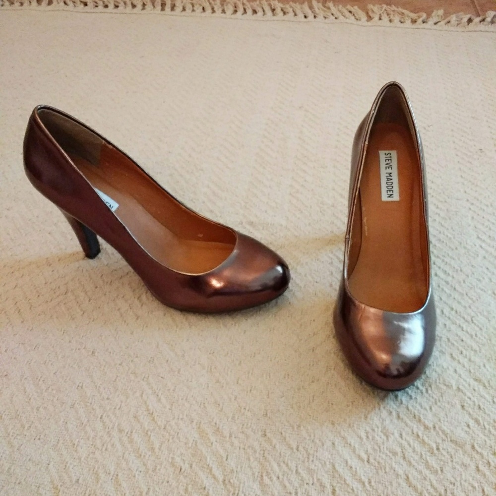 🎉HP! Steve Madden P-Plaza metallic bronze pumps